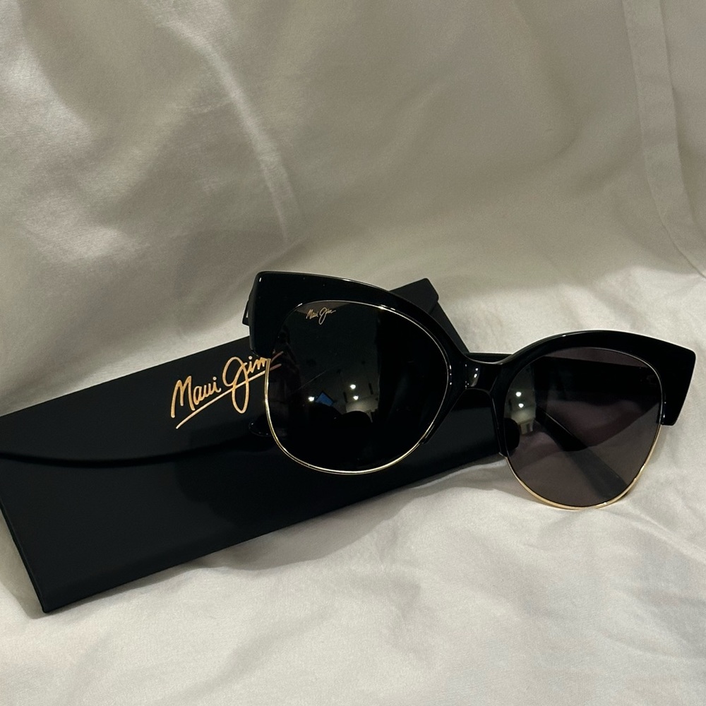 Mariposa PolarizedPlus2® Fashion 56mm Sunglasses Brand New!